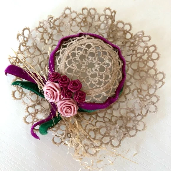 Victorian lace 4" hat Satin roses, velvet ribbon, Mauve, burgundy, Emerald plume - Picture 11 of 11